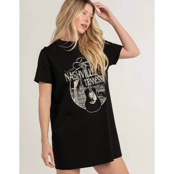 Full Tilt Tops - Full Tilt Nashville Graphic Tee Guitar Cowboy Hat Short Sleeve Top S